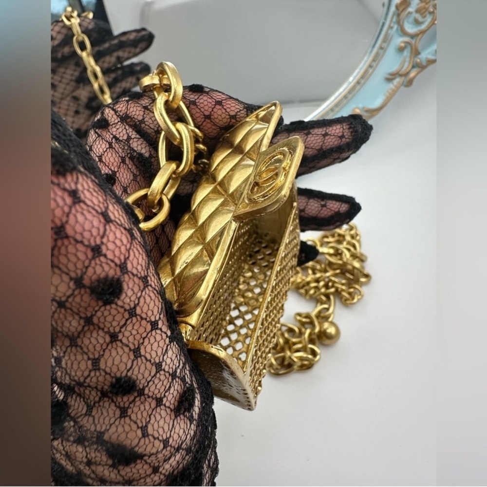 Anthropologie Gold Chain Belt - Picture 13 of 16